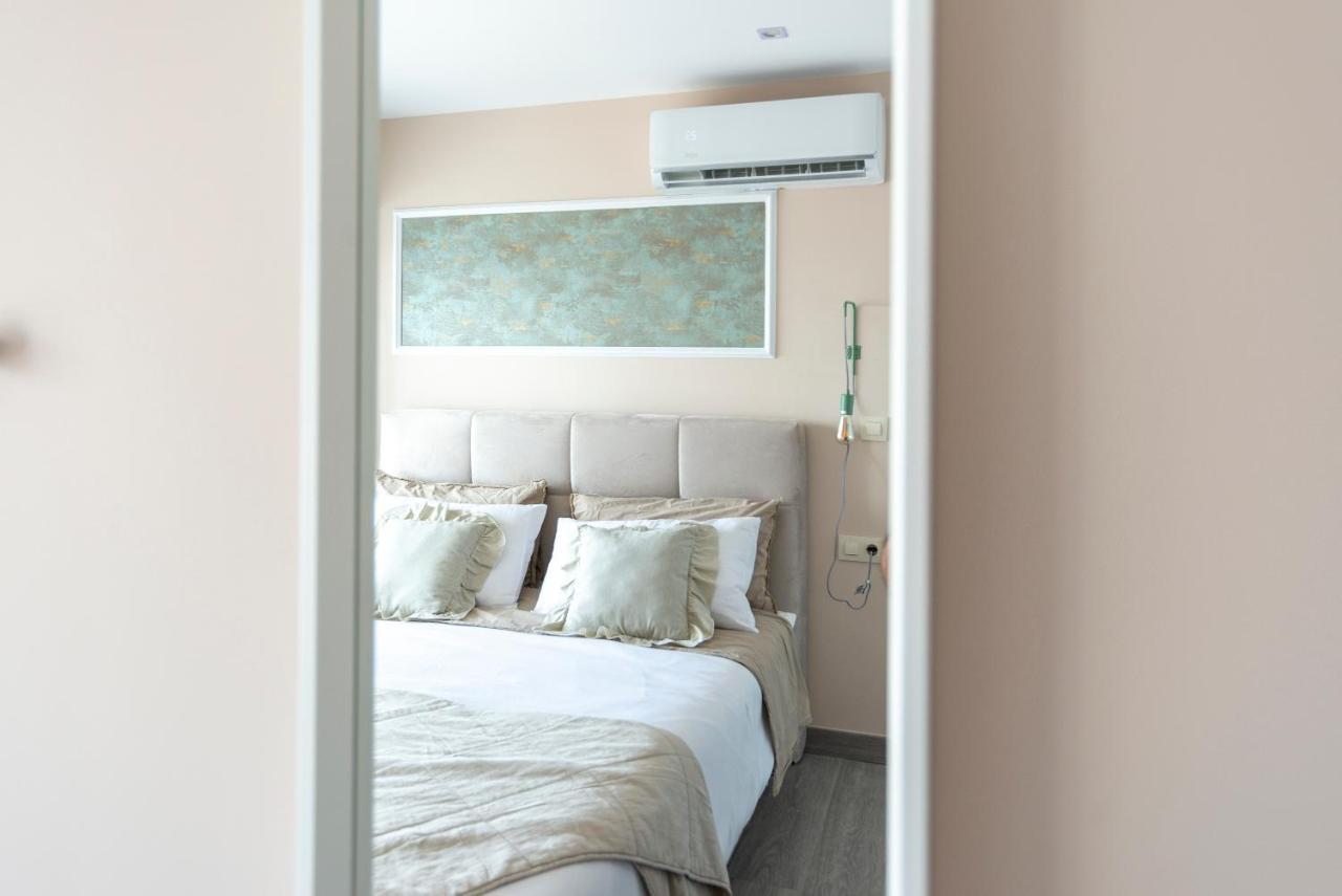 Apartamento M1106 Vistas al mar y lujo en Costa Sol Benalmádena Exterior foto
